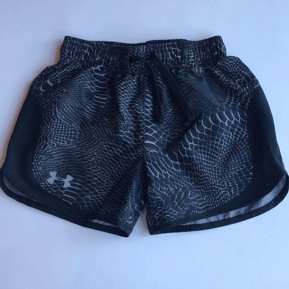 EUC Girls Under Armour heat gear shorts